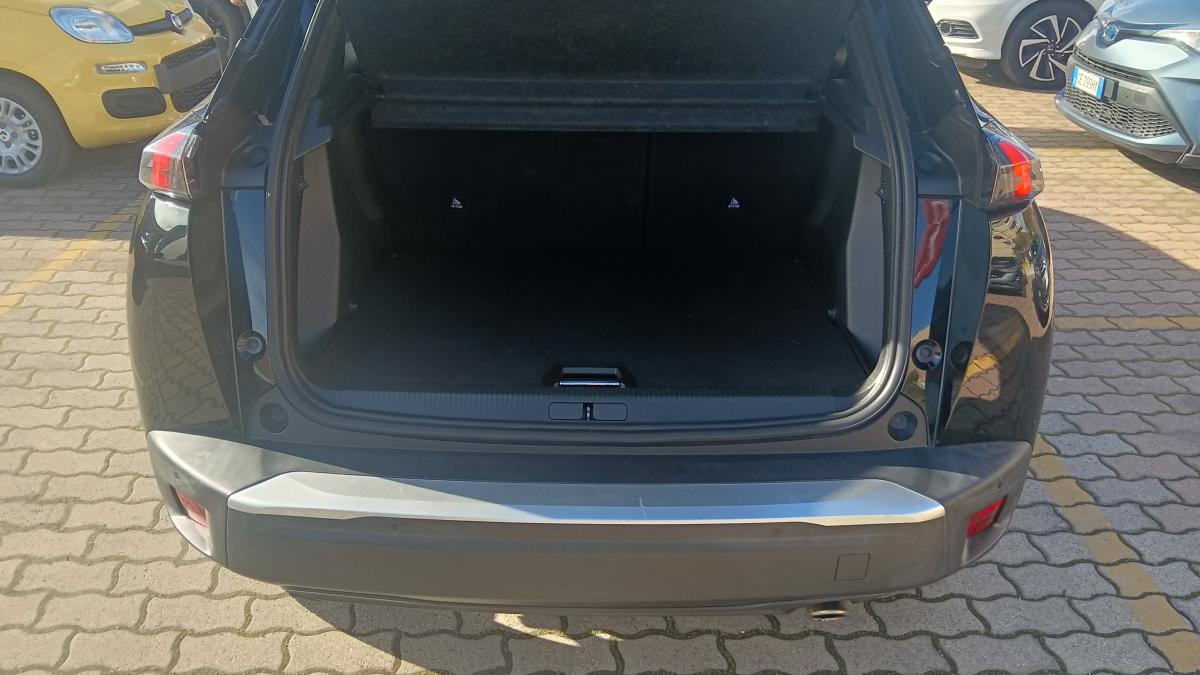 Peugeot 2008 1.5 BlueHDi 110 Allure 5 Porte